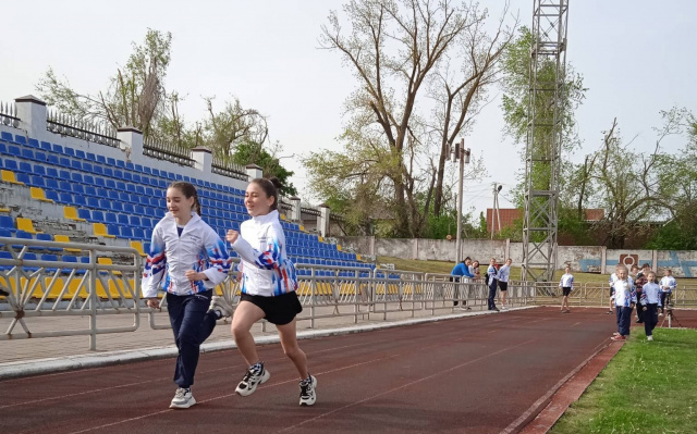 Гимнастки подтверждают ГТО.